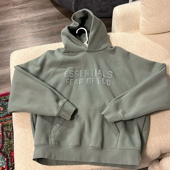ESSENTIALS Fear of God Hoodie in Sycamore - Picture 1 of 3